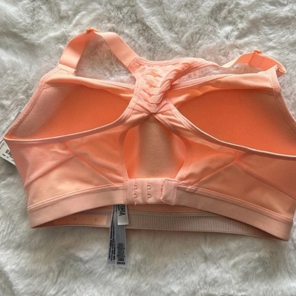 Victoria’s Secret sports bra 34D - Picture 4 of 7